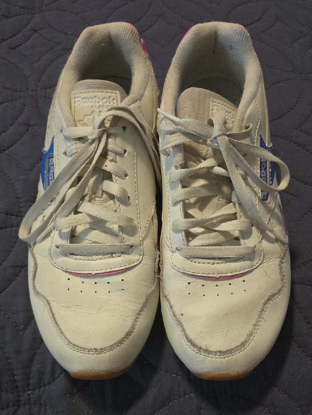Reebok White Leather Sneakers with Blue Logo and Pink Trim, Size 9.